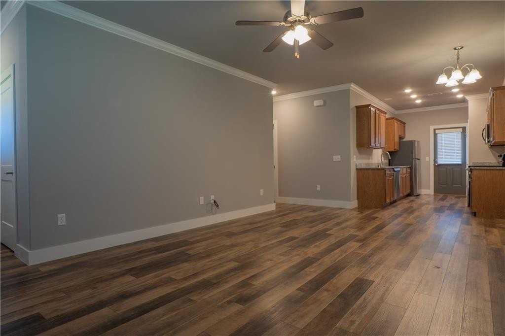 1723 Booker Cir - Photo 4 of 20