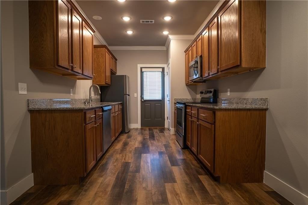 1723 Booker Cir - Photo 5 of 20