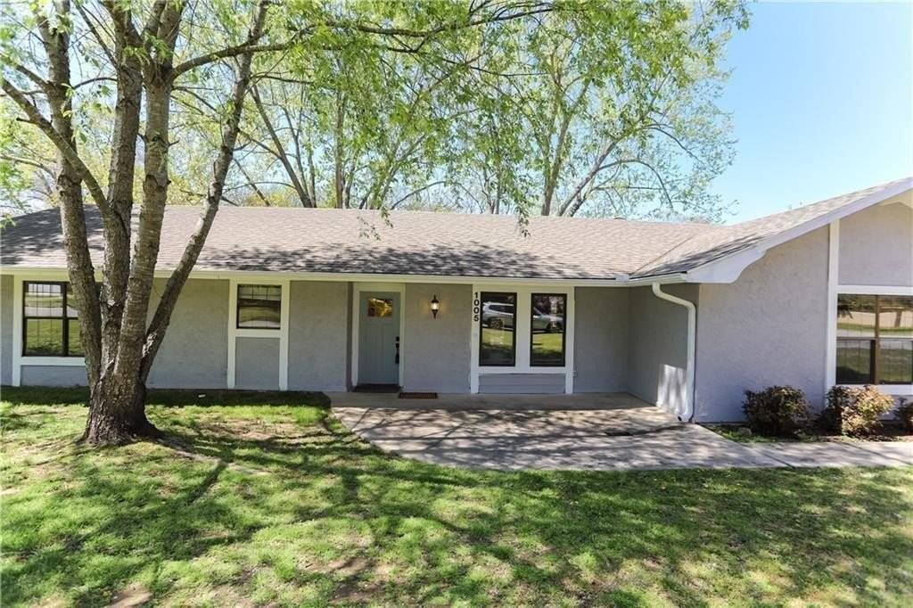 1005 Robin Haven Drive