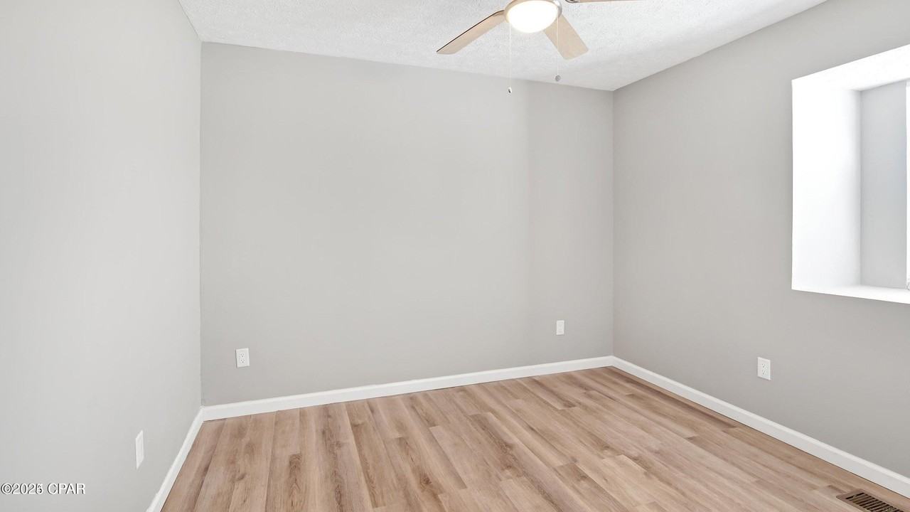 1028 Spring Avenue - Photo 7 of 11