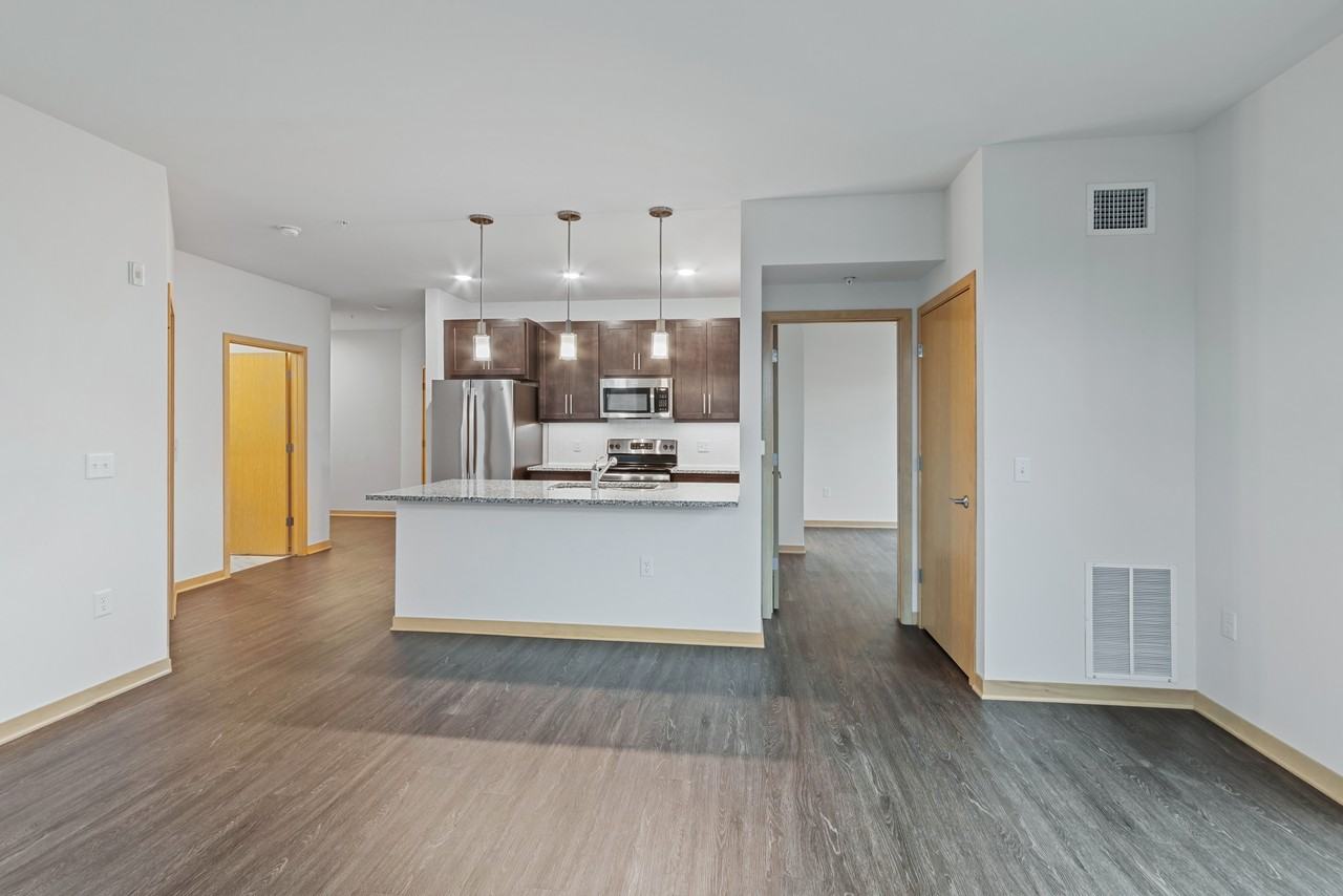 1121 South Park Street #305 - Photo 5 of 32