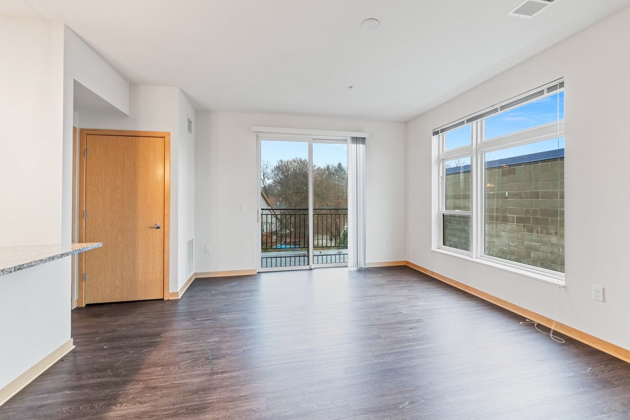 1121 South Park Street #312 - Photo 7 of 33