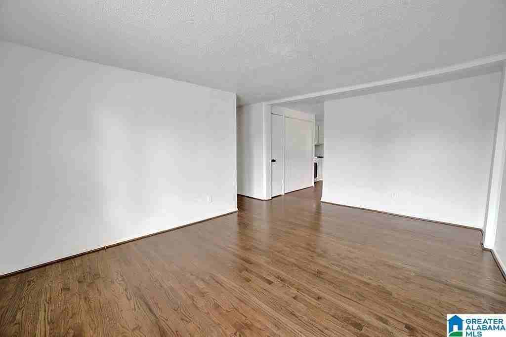 4713 9th Ave - Photo 5 of 24