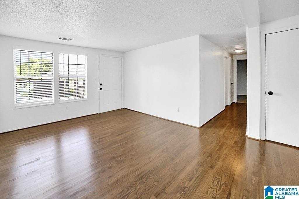 4713 9th Ave - Photo 7 of 24