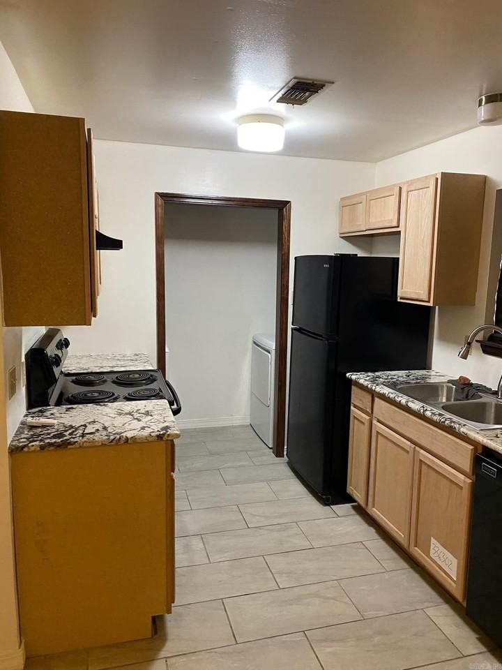 11603 Warren Road - Photo 3 of 15