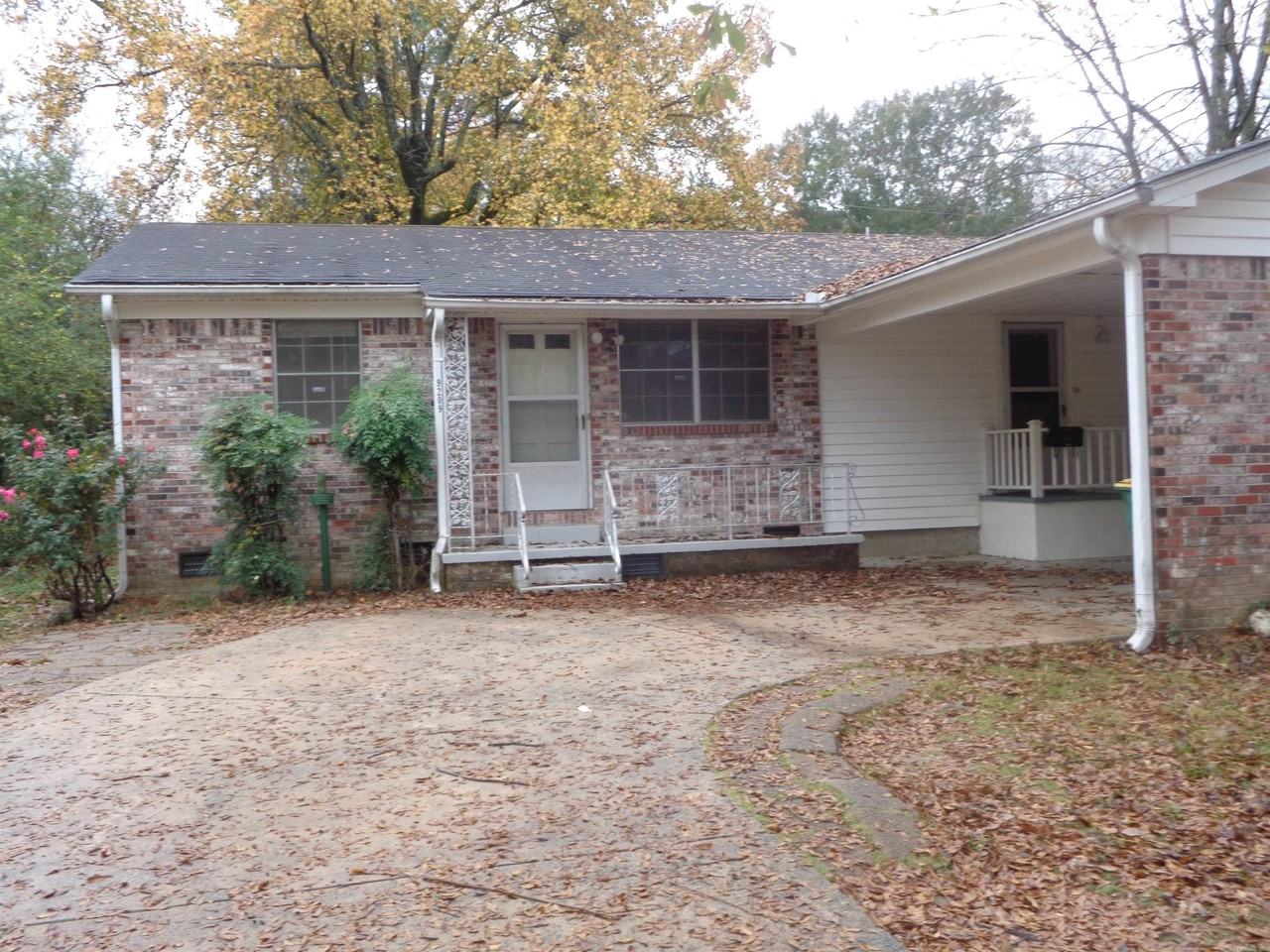 9209 Cloverhill Rd - Photo 2 of 34