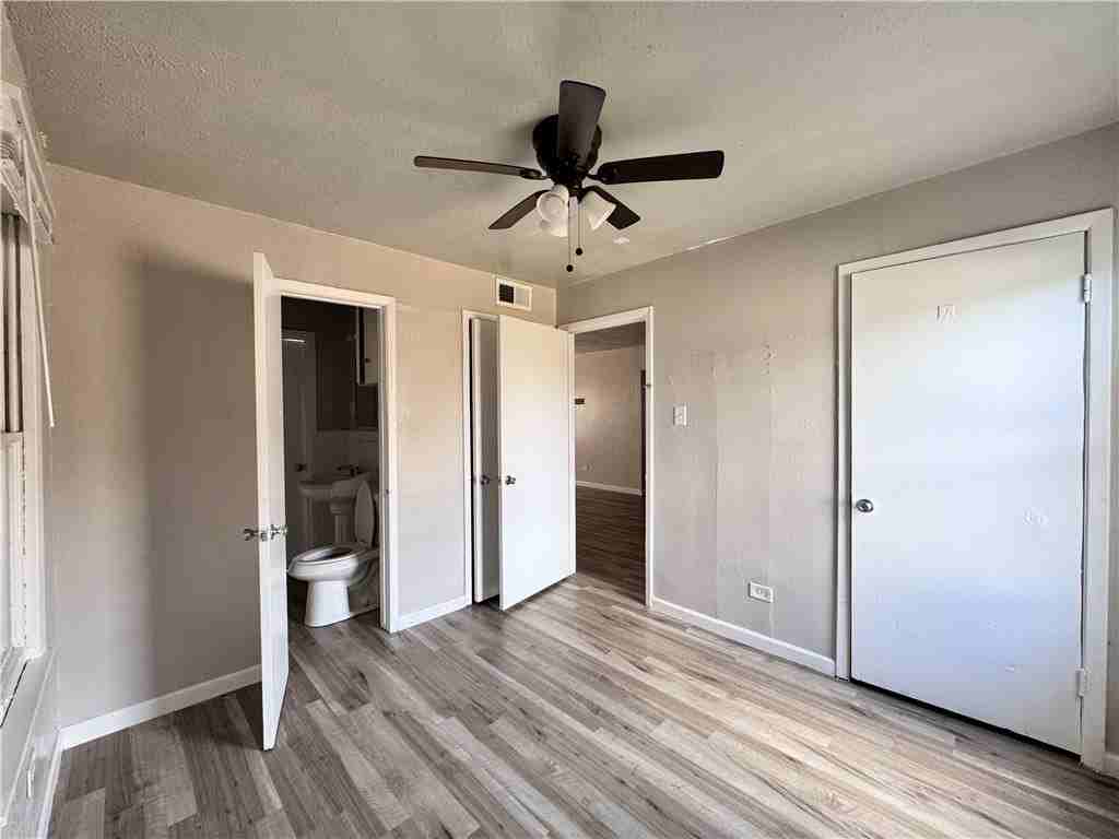 3120 Santa Fe St Apt 18 #18 - Photo 6 of 9