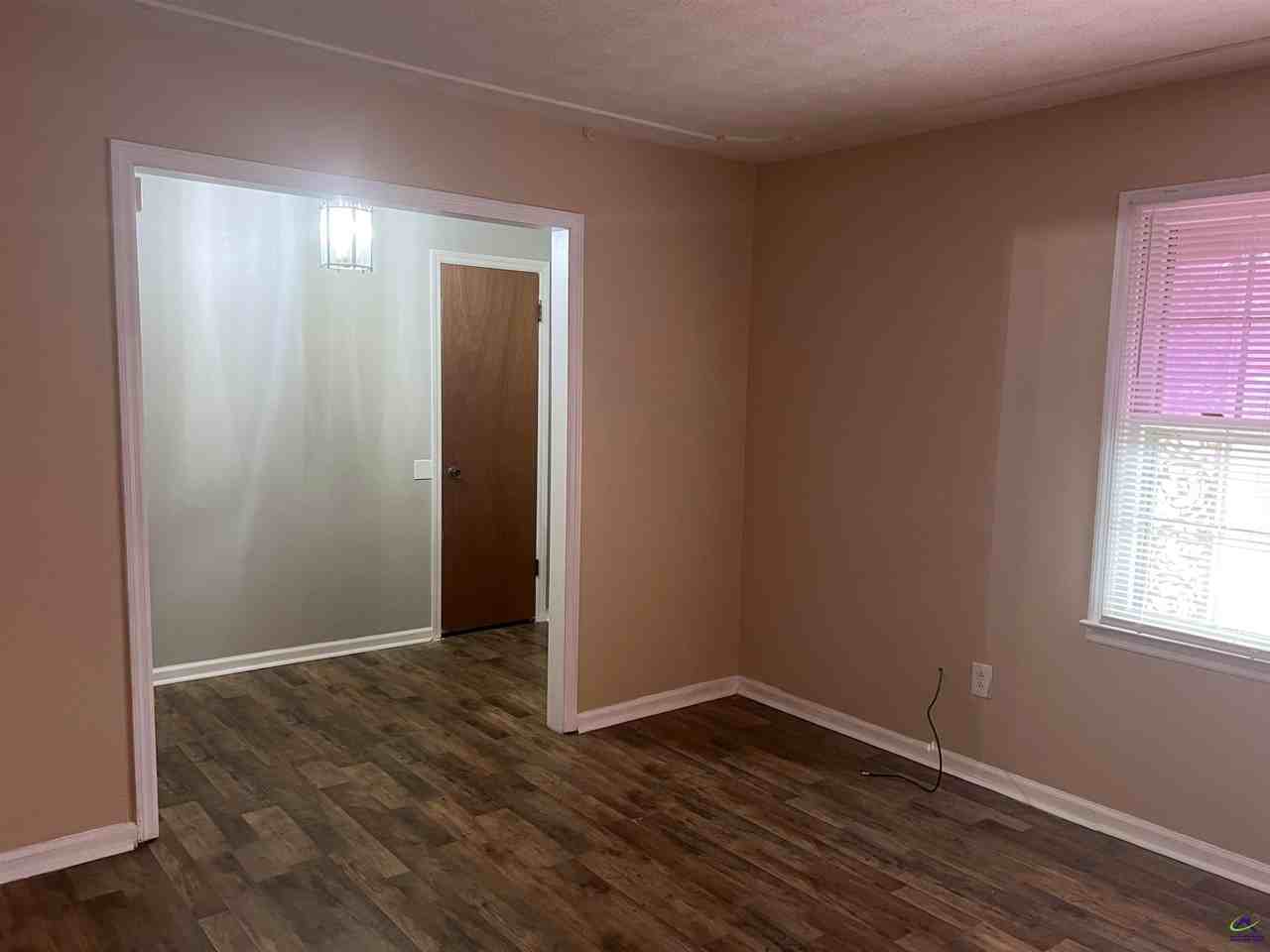 409 Forest Lake Dr - Photo 5 of 43