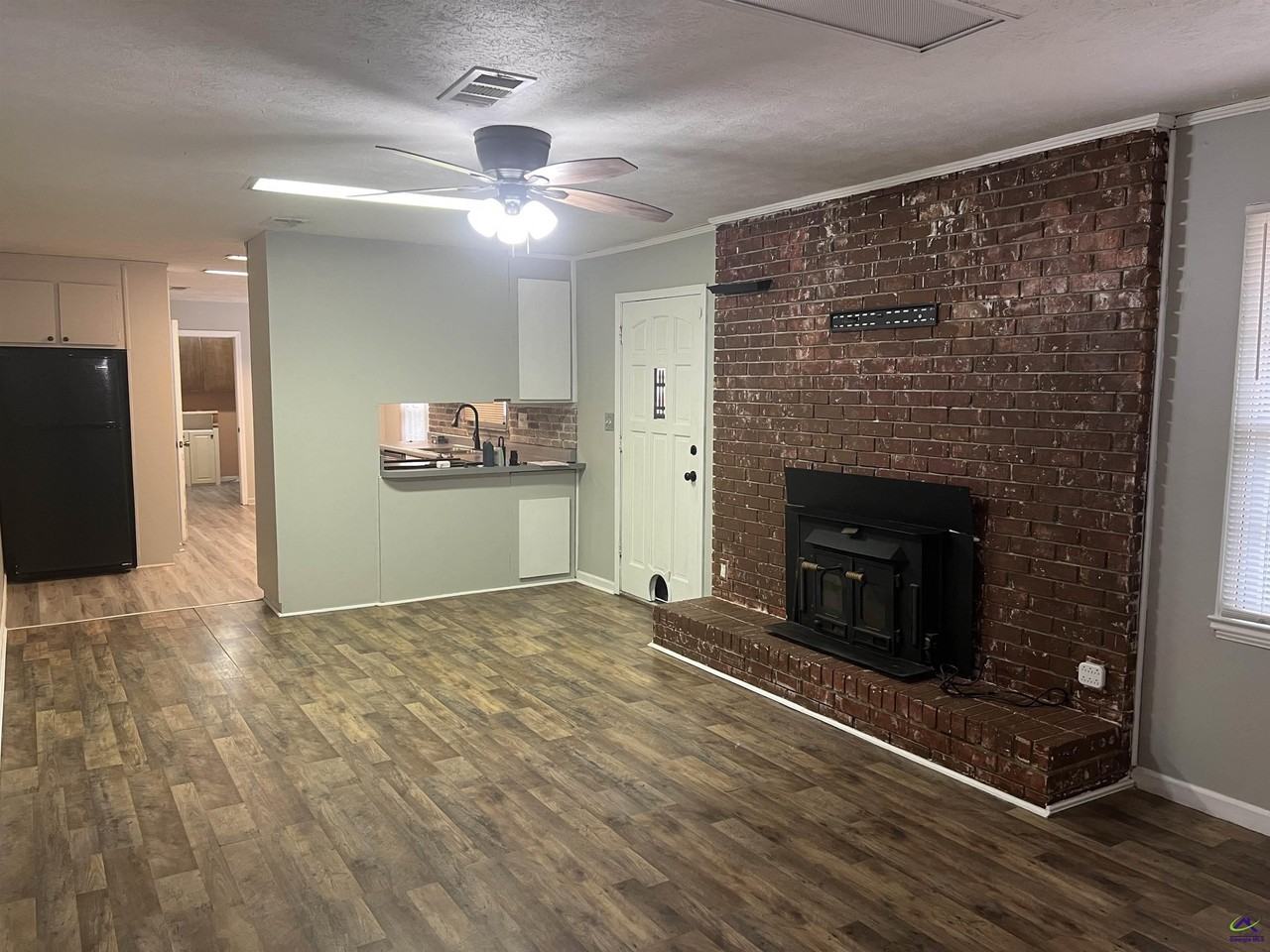 409 Forest Lake Dr - Photo 7 of 43