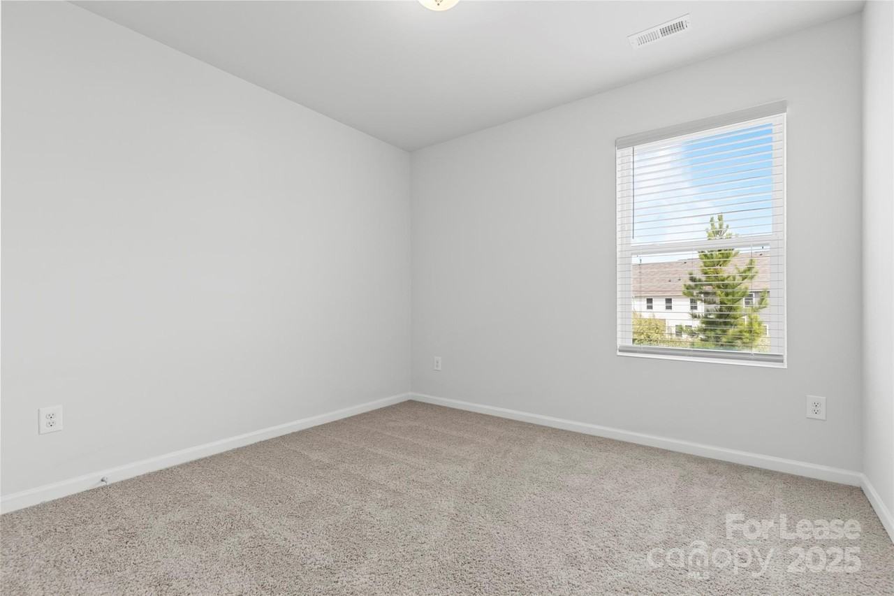 144 Briana Marie Way - Photo 5 of 31