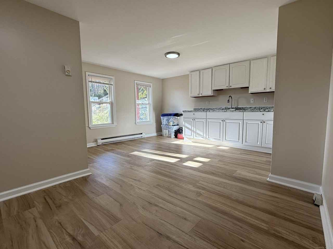 155 Military Highway - Photo 5 of 11