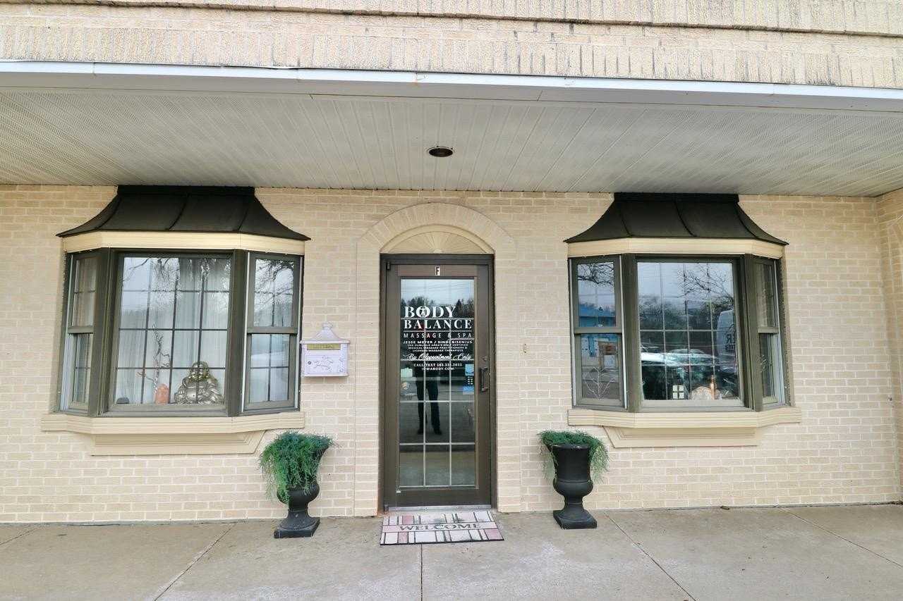 3343 Center Grove Dr #F - Photo 2 of 16