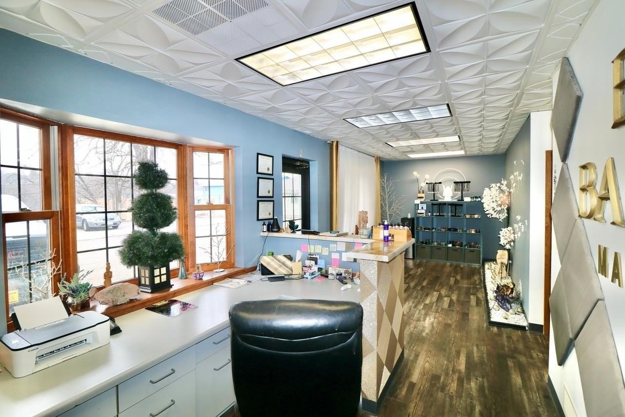 3343 Center Grove Dr #F - Photo 5 of 16