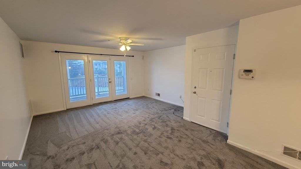 1402 Waters Edge Dr #170 - Photo 2 of 12