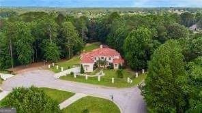 105 Ensley Point - Photo 2 of 45