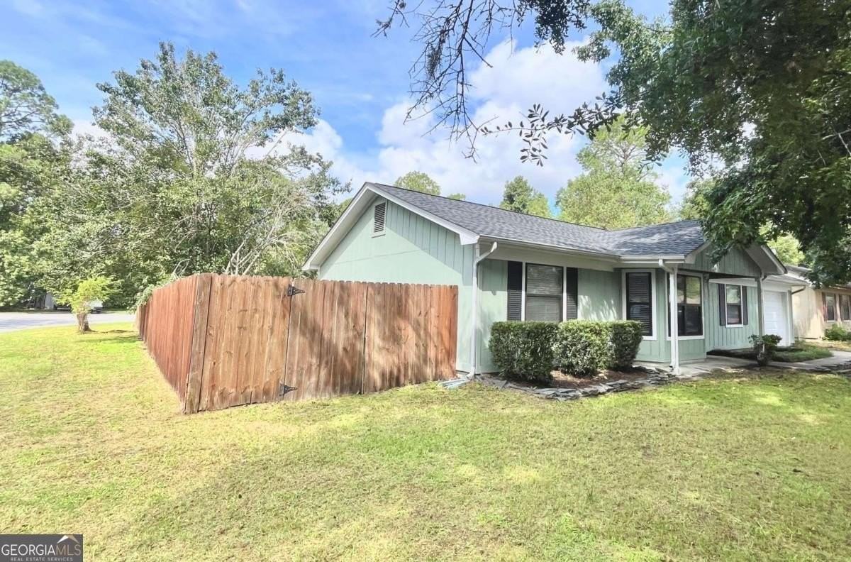 317 Lakeview Drive - Photo 4 of 50