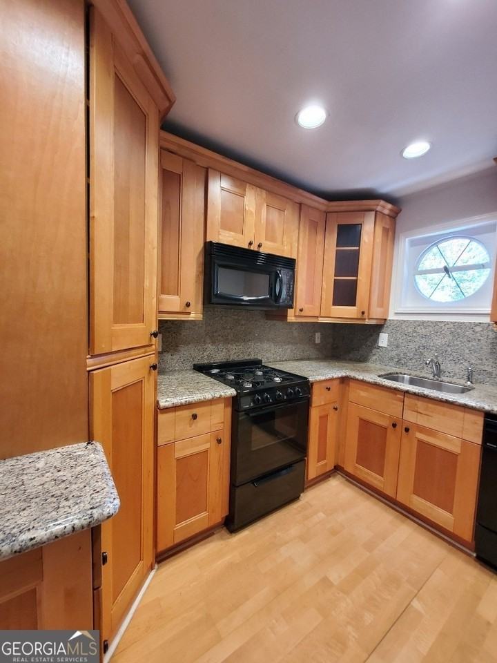 5400 Roswell Rd Apt K #K1 - Photo 3 of 12