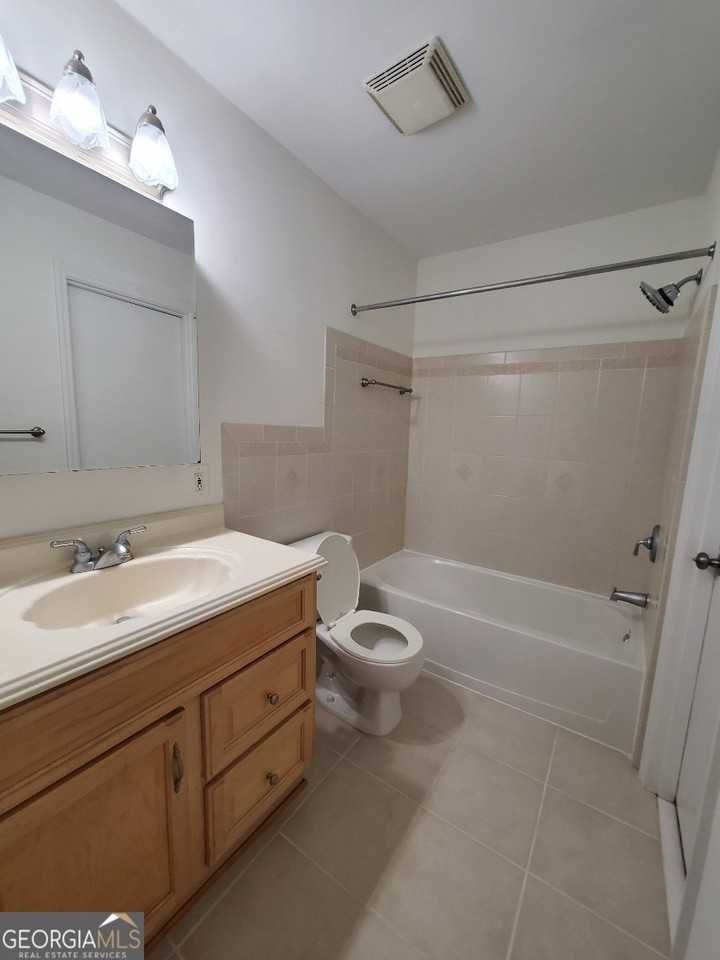 5400 Roswell Rd Apt K #K1 - Photo 7 of 12