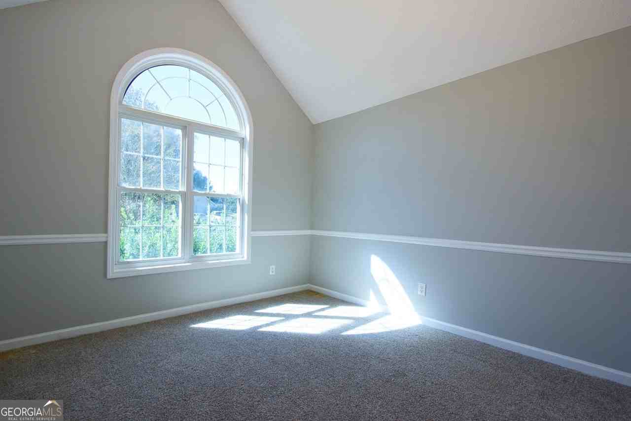 350 Windermere Dr - Photo 4 of 31