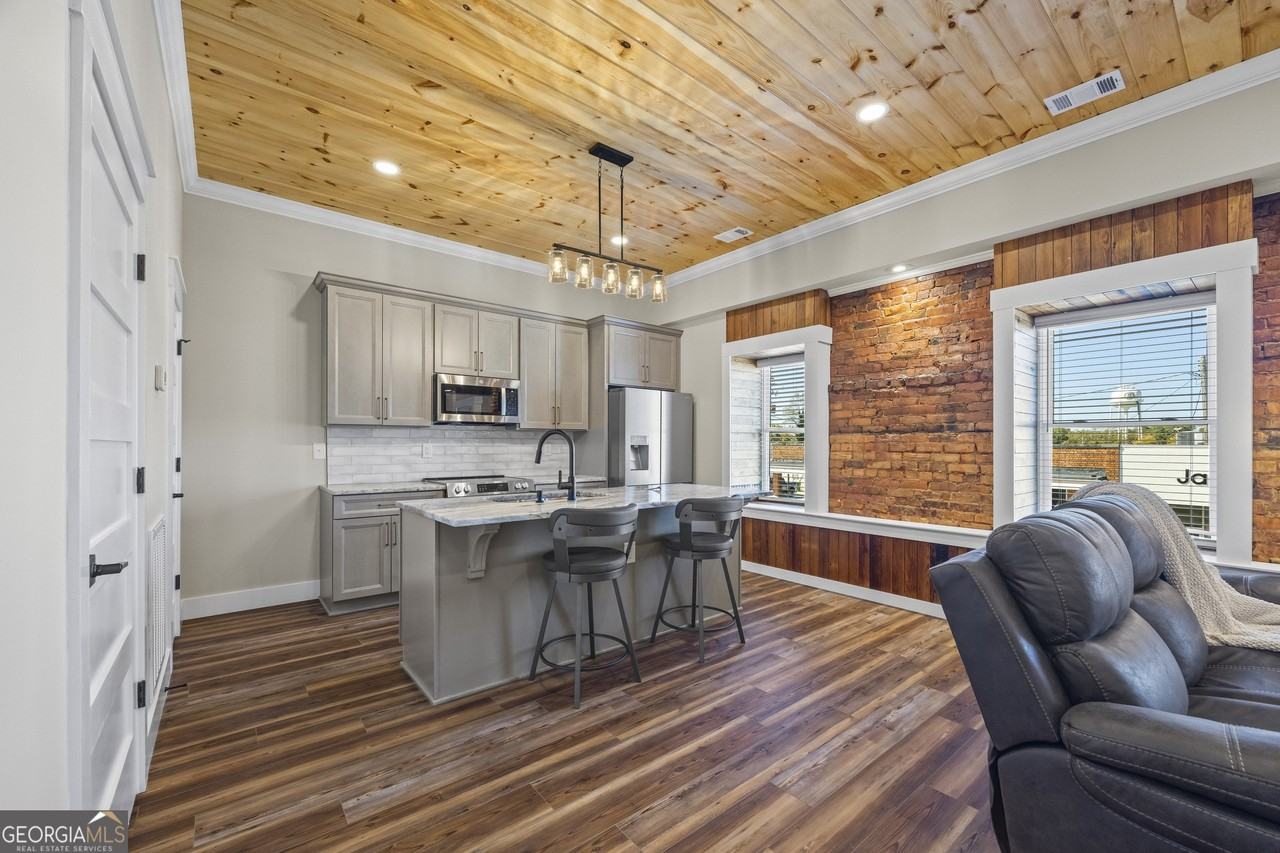 958A Church St - Photo 4 of 50