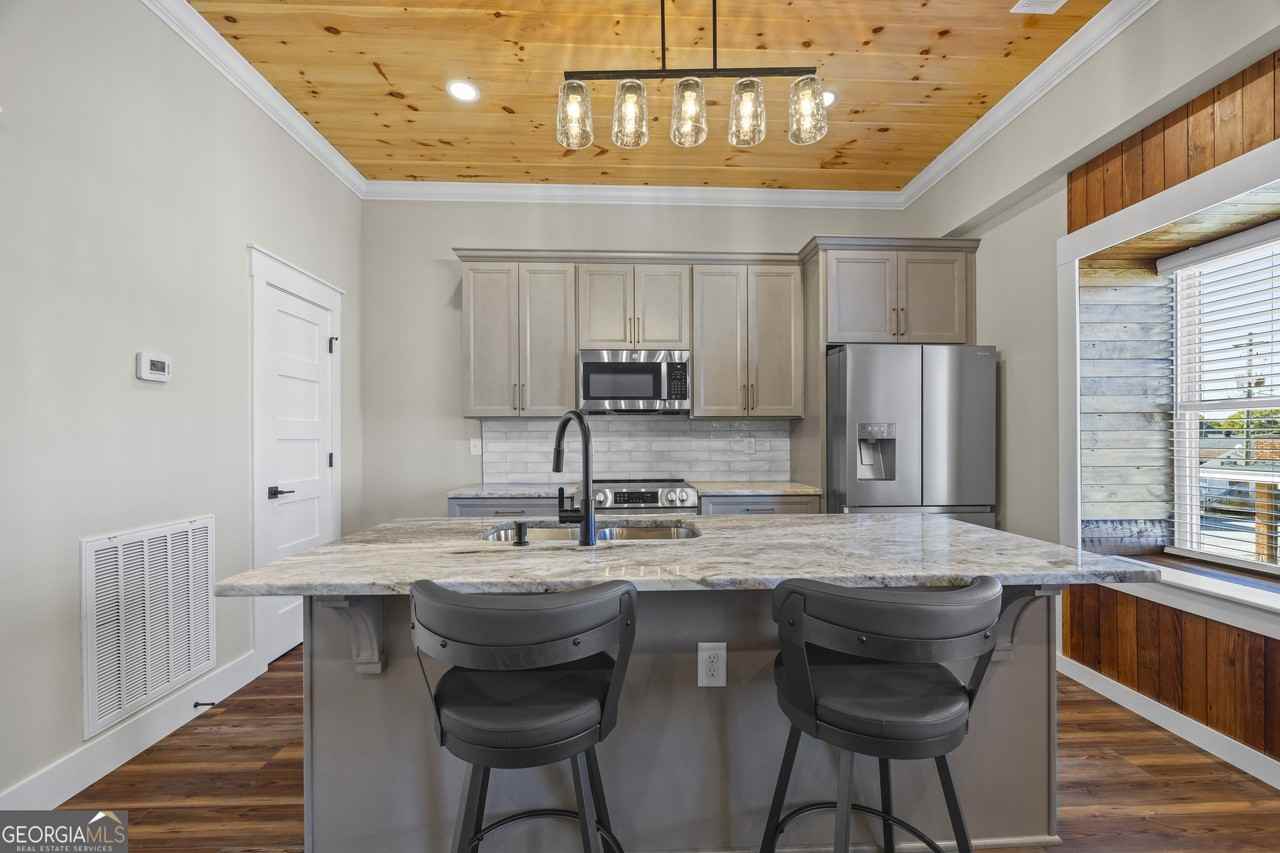 958A Church St - Photo 5 of 50