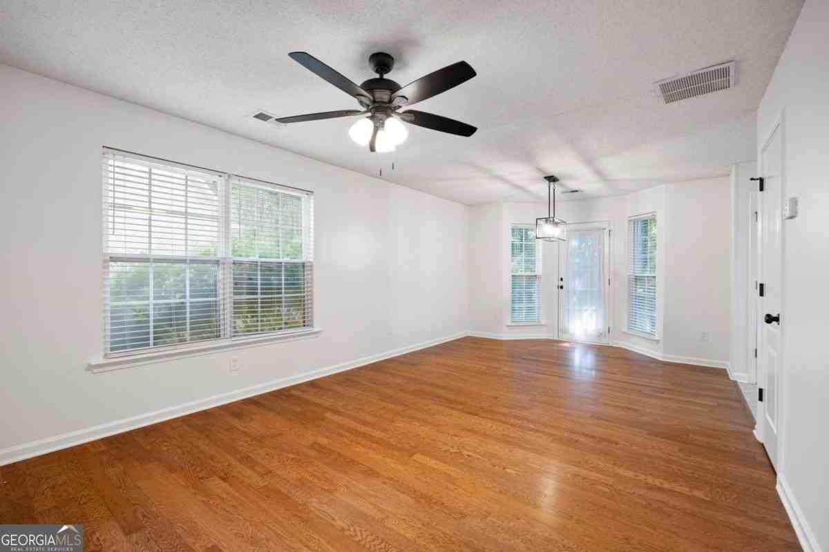 176 Darbys Crossing Court - Photo 5 of 22