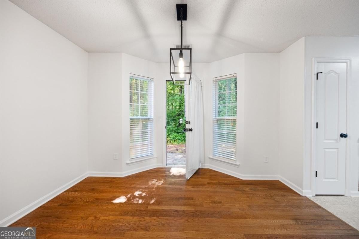 176 Darbys Crossing Court - Photo 7 of 22