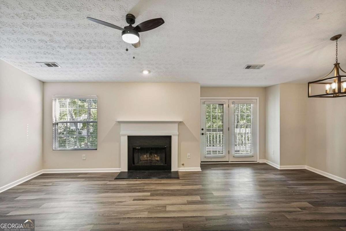 1371 Keys Crossing Dr Ne - Photo 4 of 25