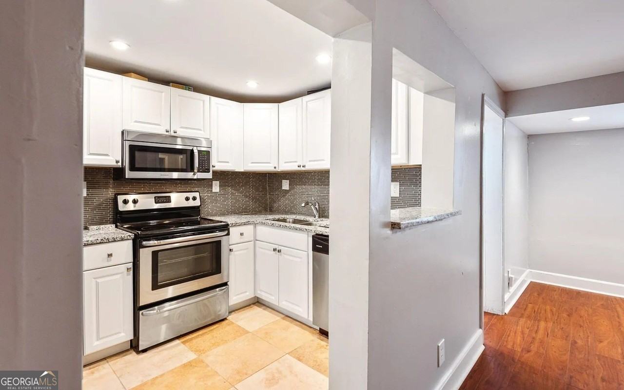 1143 United Ave Se Unit B #B - Photo 3 of 17