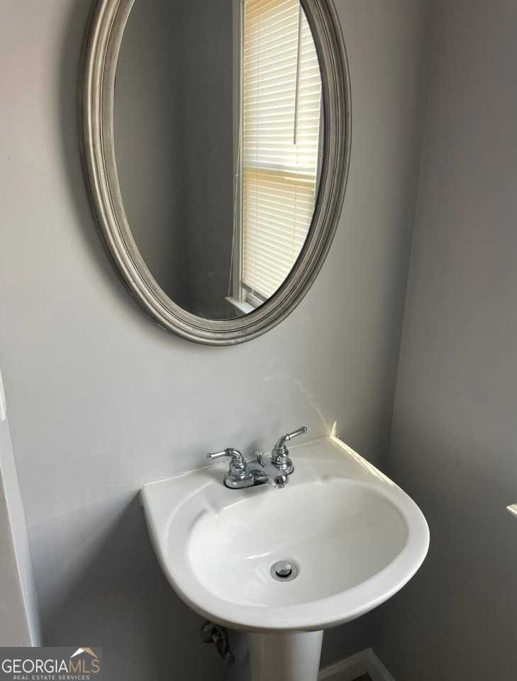 15 Ollie St Nw - Photo 4 of 12