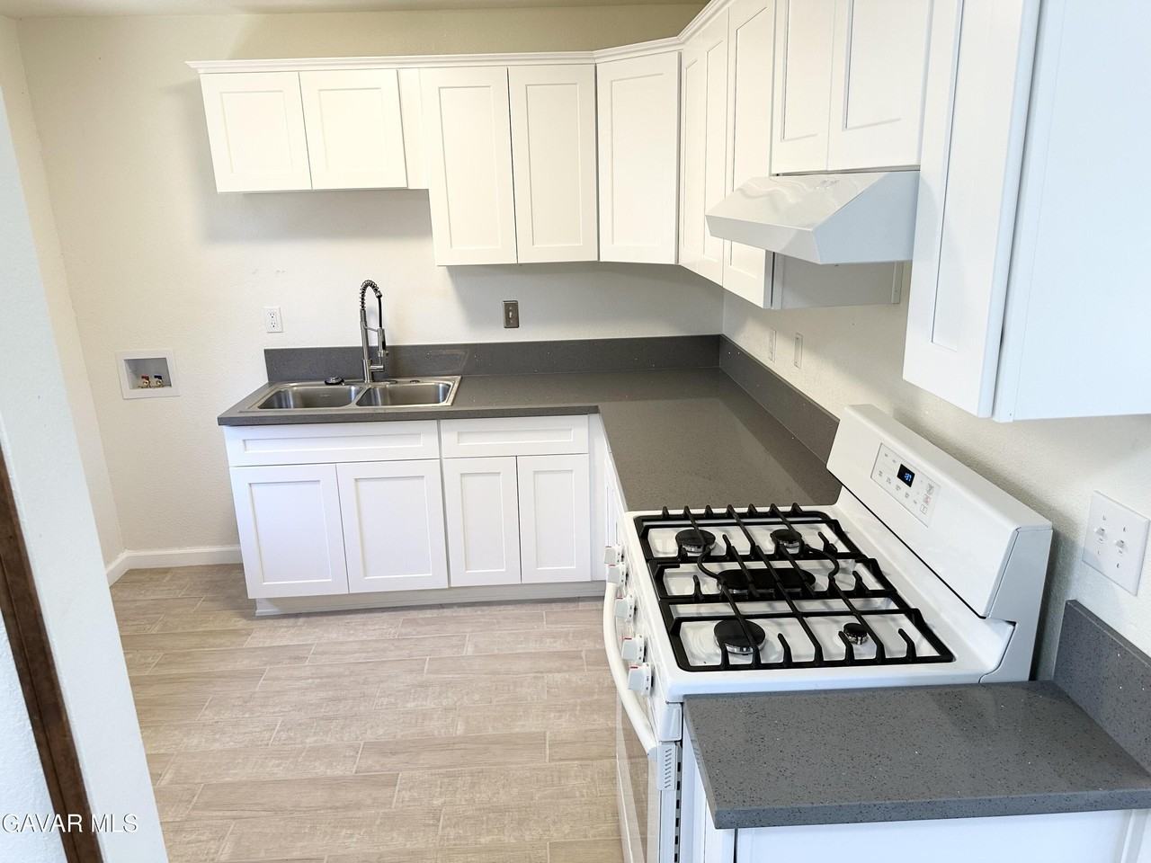 839 East Avenue P 12 - Photo 5 of 9