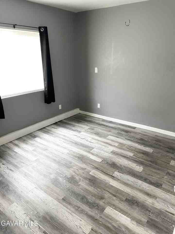 45517 Corkwood Ave - Photo 4 of 8