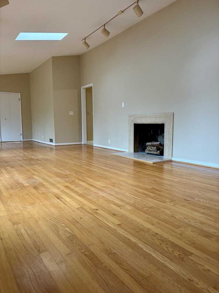 6493 Thorncrest Dr - Photo 7 of 19