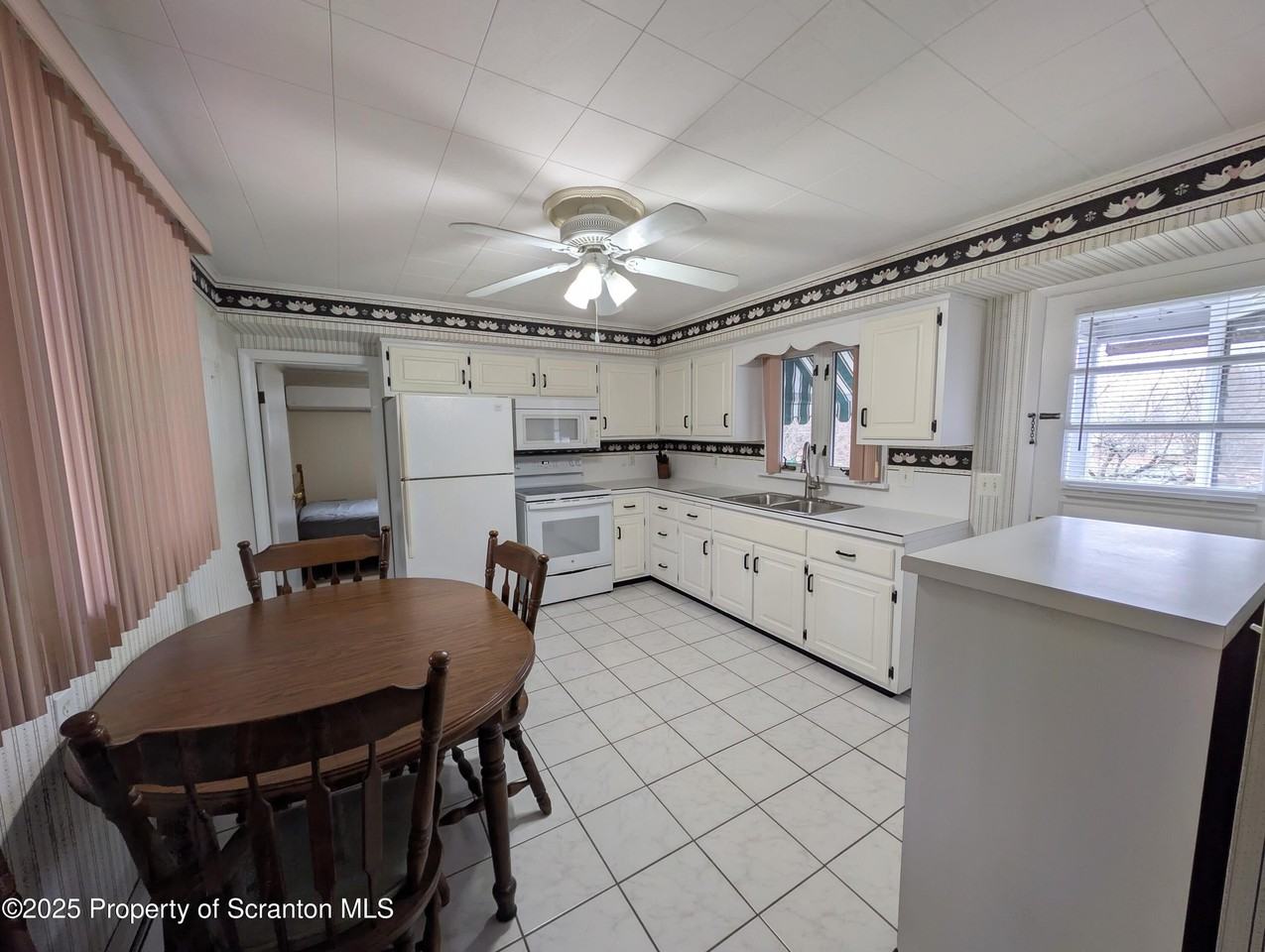 810 Gino Merli Dr - Photo 5 of 18