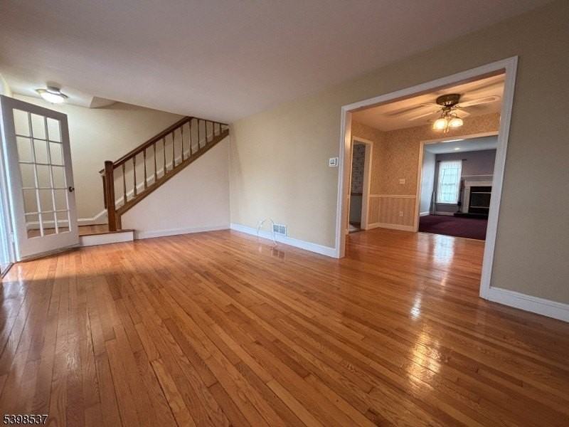 434 W Inman Ave - Photo 2 of 11