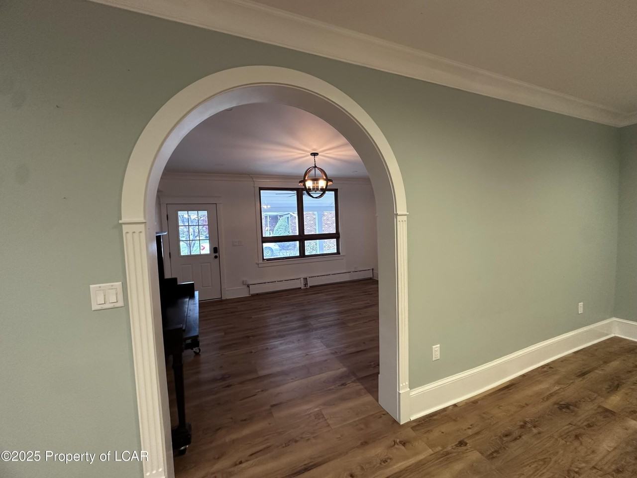 120 E 7th St - Photo 6 of 40