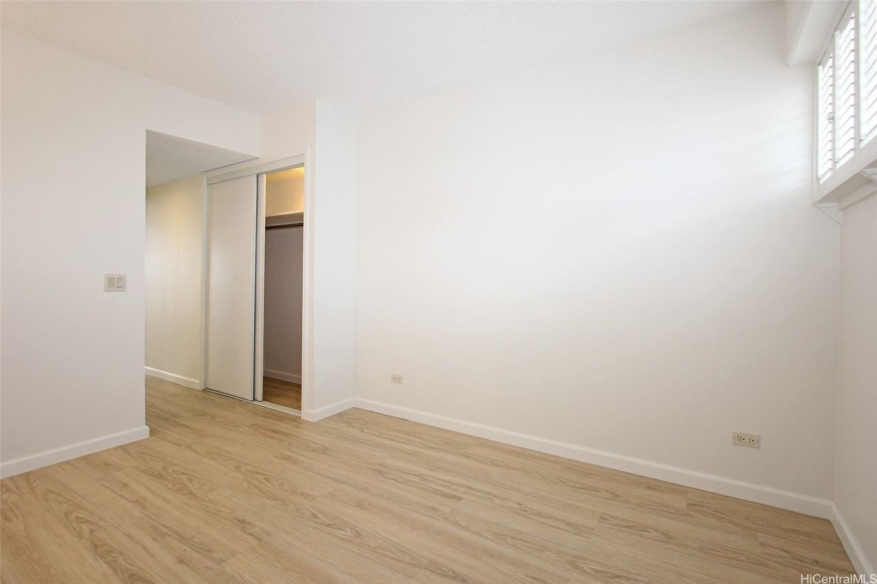 419 Keoniana St Apt 603 #603 - Photo 4 of 9