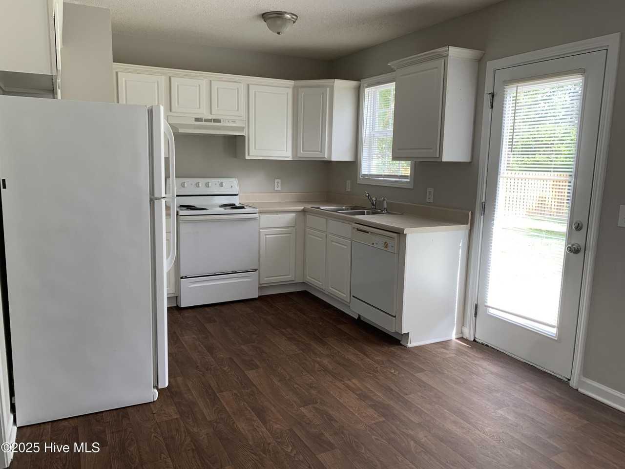 4836 Acres Dr - Photo 6 of 10