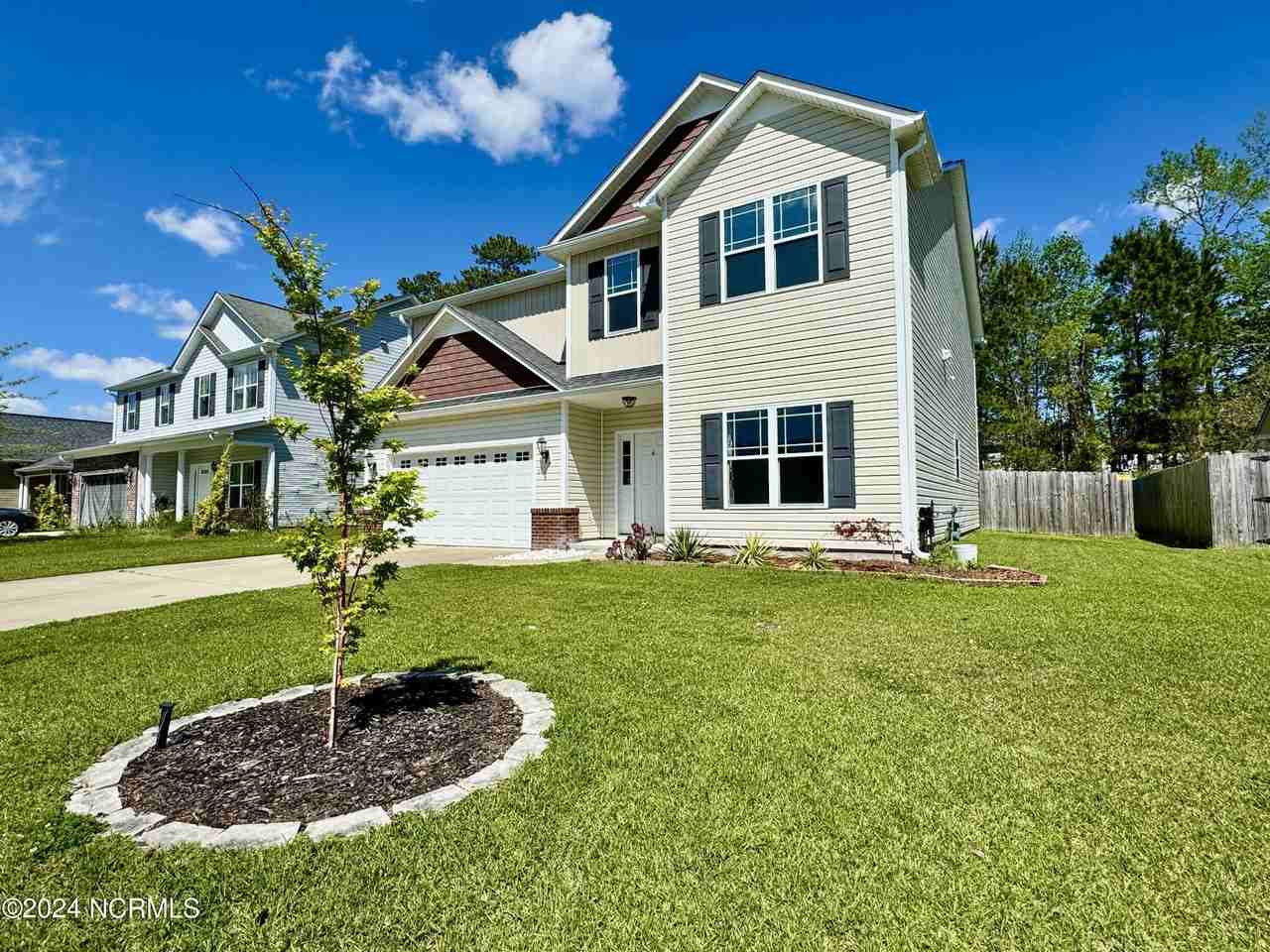 3112 Catarina Ln - Photo 2 of 35