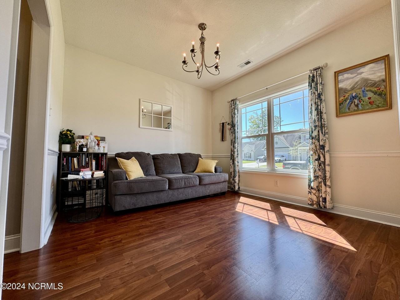 3112 Catarina Ln - Photo 3 of 35