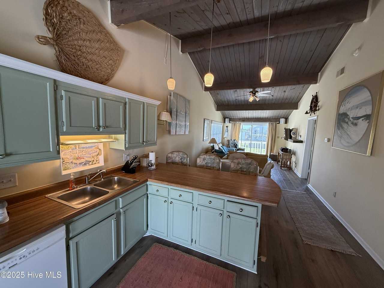 113 Dunes Ct Unit B #B - Photo 7 of 15