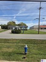 featured image of 1233 Woodland Drive