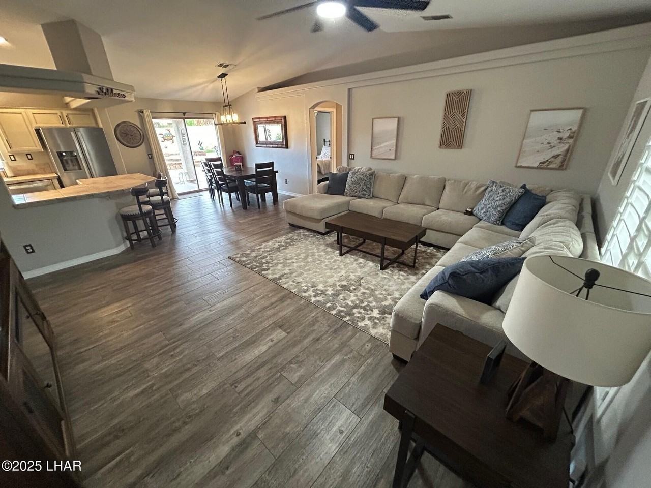 3117 Jamaica Blvd S - Photo 3 of 23