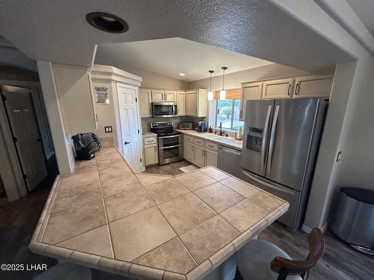 3117 Jamaica Blvd S - Photo 4 of 23