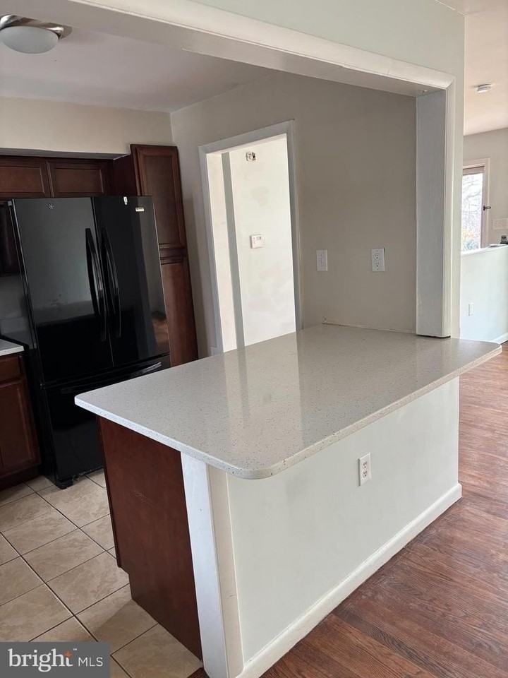 1701 Brandon Dr - Photo 4 of 13