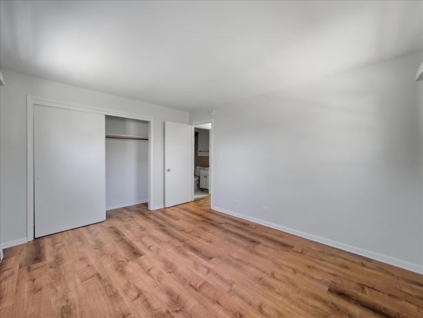 126 W Washington St - Photo 3 of 10