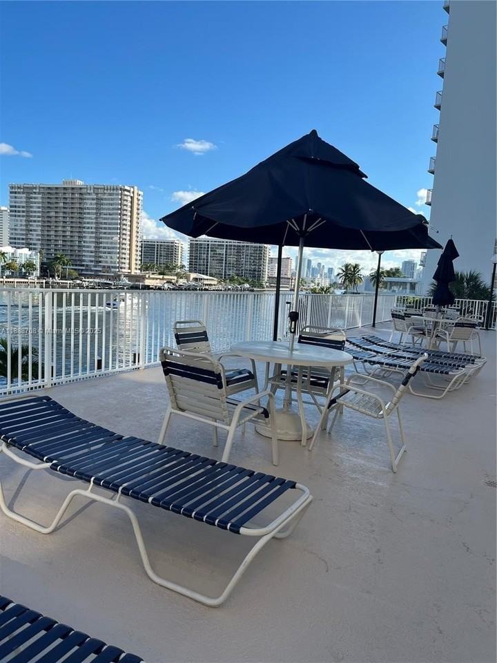 111 Golden Isles Drive #D10 - Photo 7 of 27