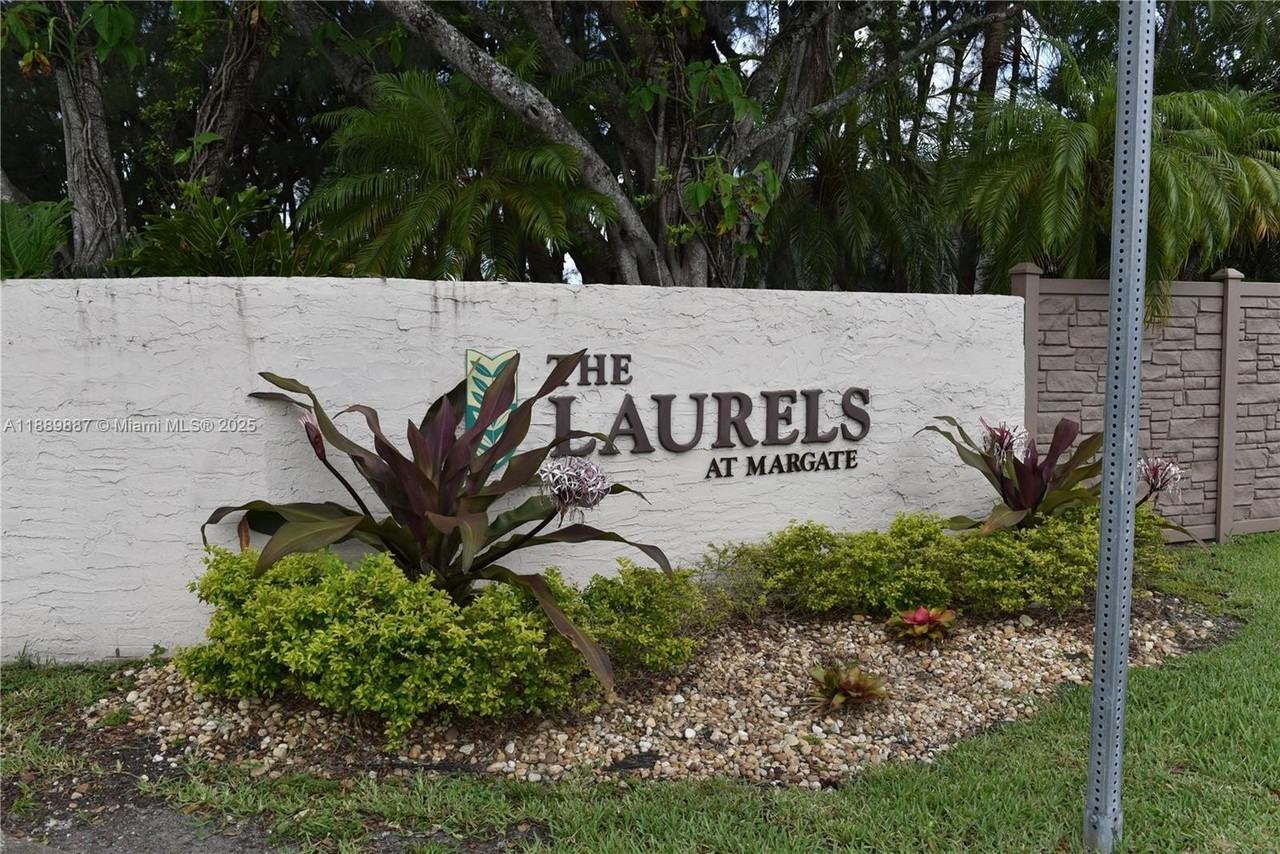325 West Laurel Drive #2L