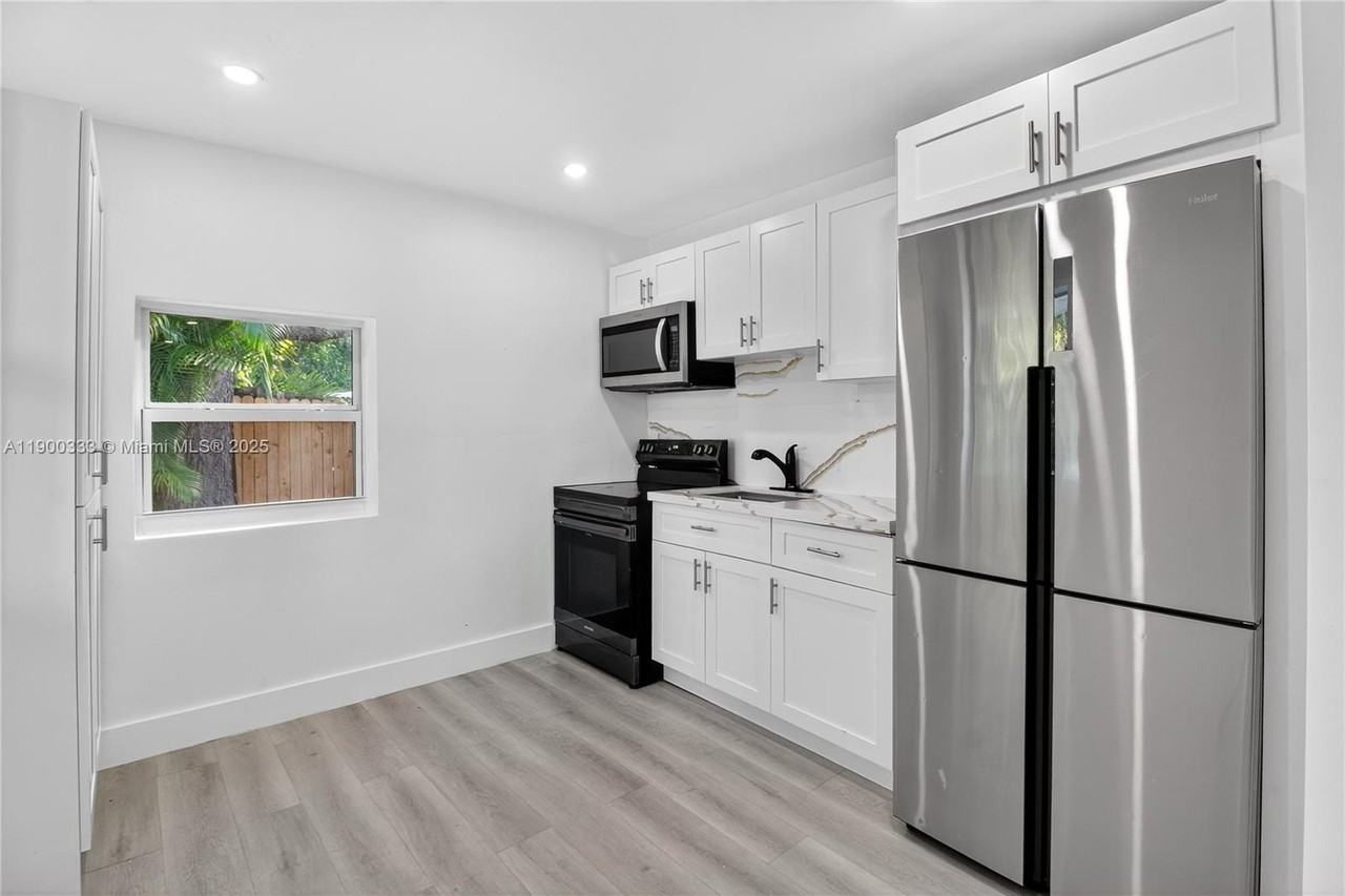 428 Nw 97th St #0 - Photo 5 of 43