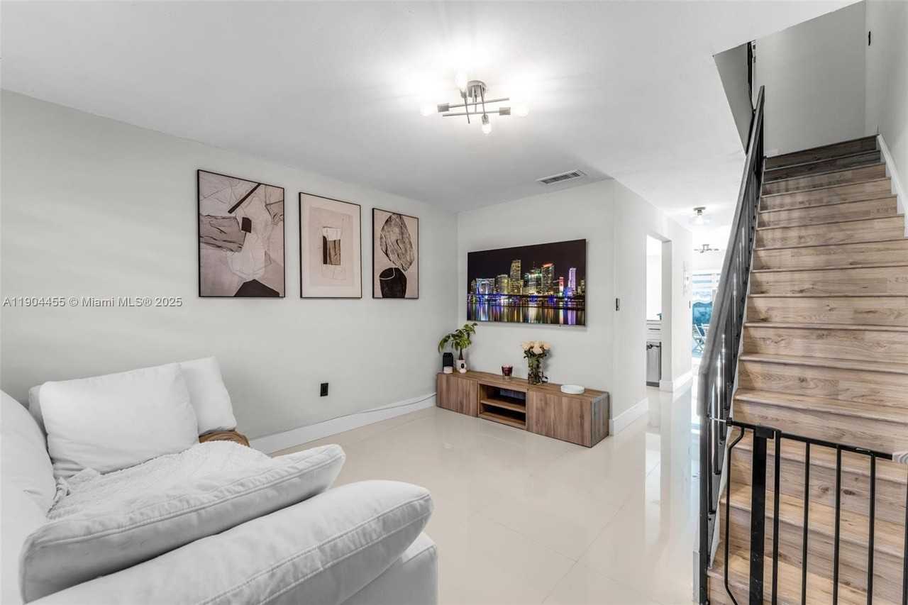 13350 Sw 58th Ter #3-8 - Photo 2 of 8